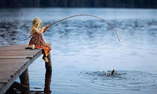 Mit jelent az, ha egy nő és egy férfi álmában horgászni lát?